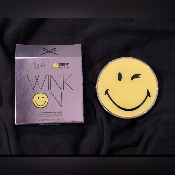 CIATE LONDON x SMILEY WORLD WINK ON EYE SHADOW PALETTE ~ NEW IN BOX - Picture 1 of 4
